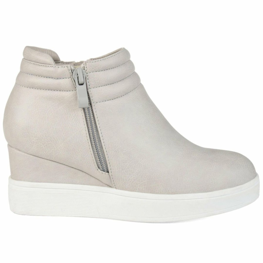 * Journee Collection Sneakers Remmy High-Top